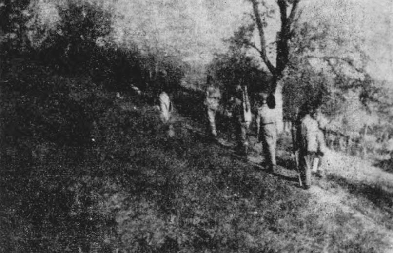 Banijski top sa svojim poslužiocima negdje na Baniji (proleće 1942) banijski top