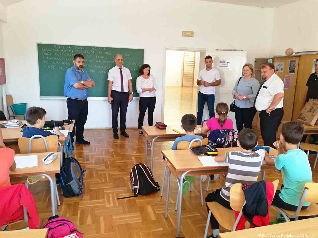 srpski ucenici Dalmacija Knin