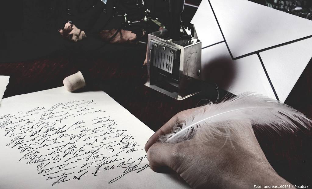 write 1957302 1280