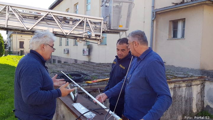radio amateri