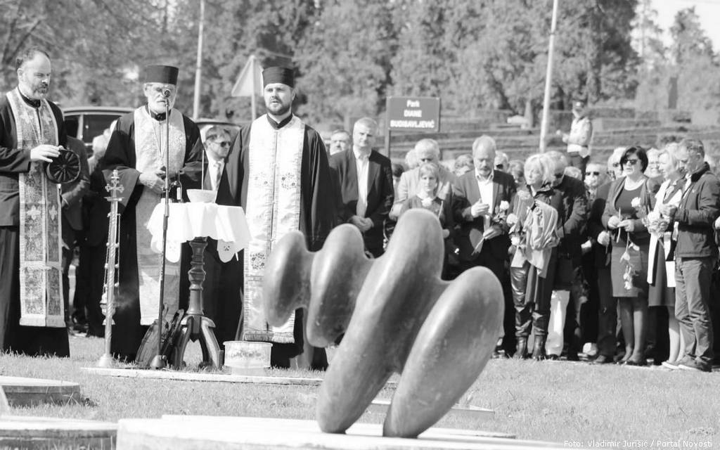 sisak parastos