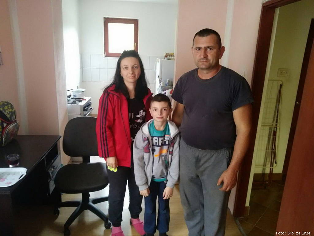 stojakovici dvor