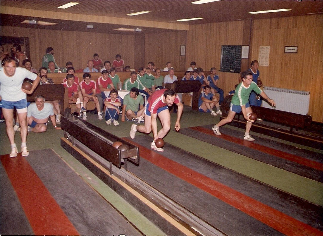 Kuglački turnir u glinskoj Kasini početkom 1980-ih Glinski kuglaci 4