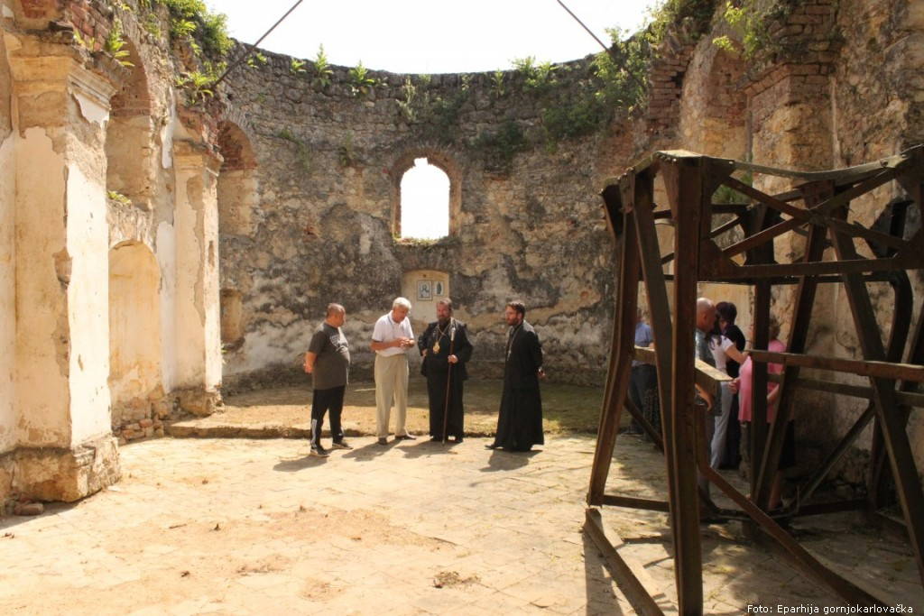 episkop gerasim u posjeti kostajnickoj parohiji