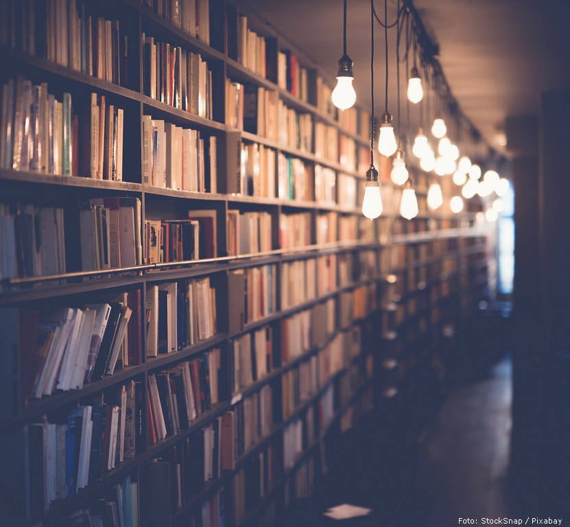 books 2596809 1280