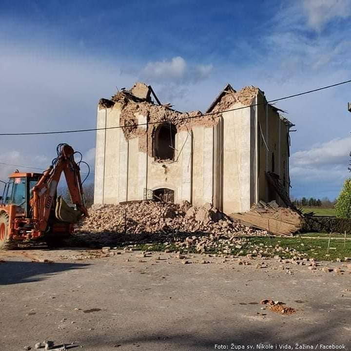 Porušena crkva Sv. Nikole i Vida | Foto: Župa sv. Nikole i Vida, Žažina / Facebook zazina crkva