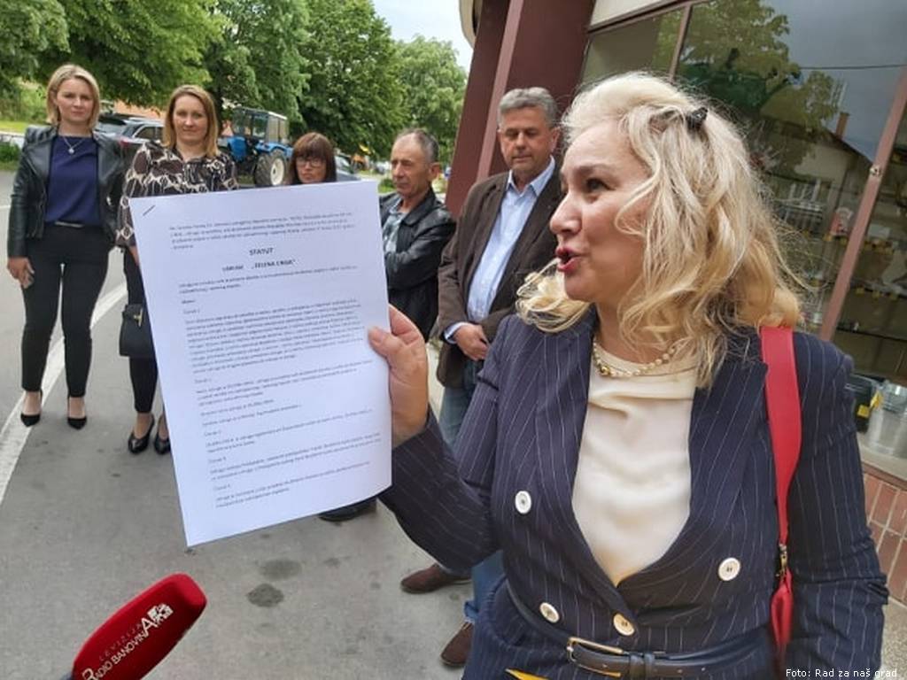 zelena linija drvodelic