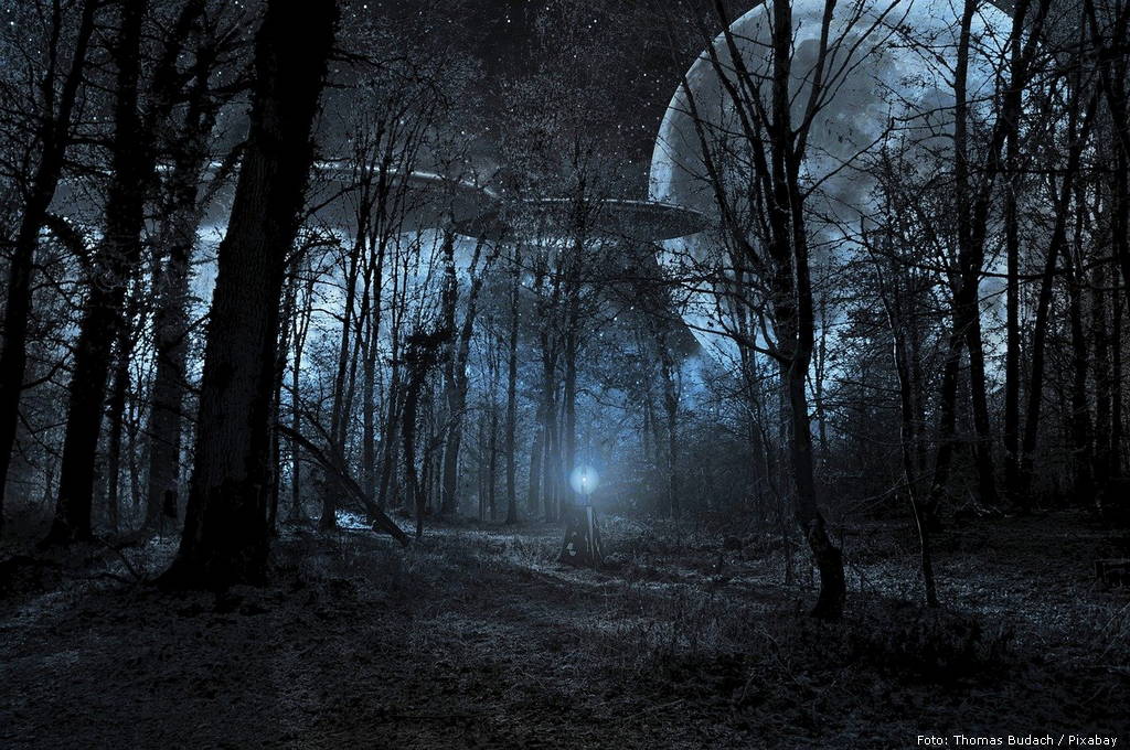 ufo 1951536 1280