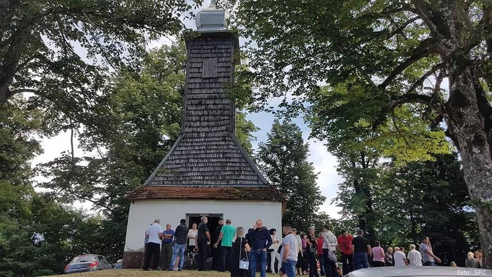 Crkva Vaznesenja Gospodnjeg u Majskim Poljanama prije potresa