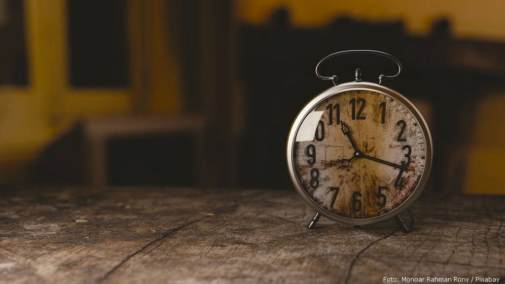 clock 1274699 1280