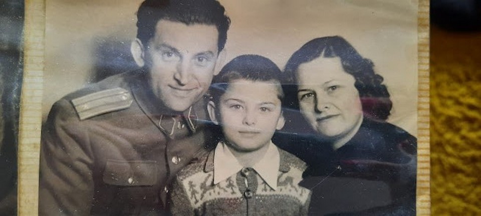 Radovan, Mirjana i Mladen Zec, Berlin 1948. Radovan Mirjana i Mladen Zec Berlin 1948