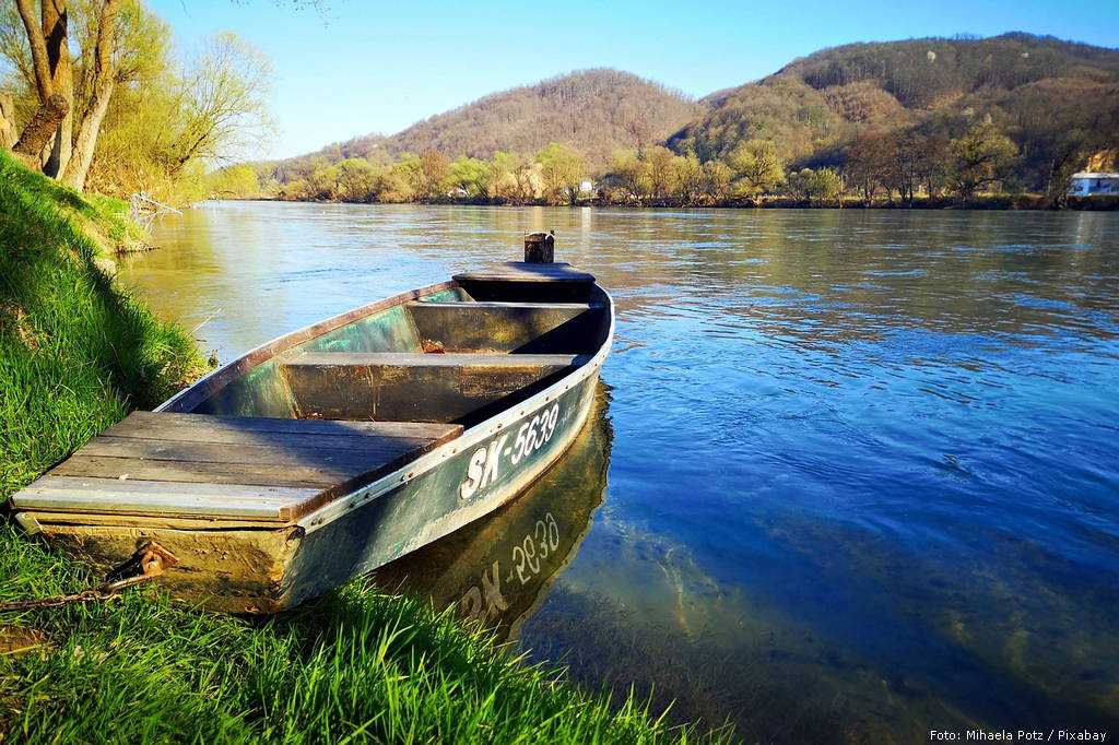 kostajnica 4084891 1280