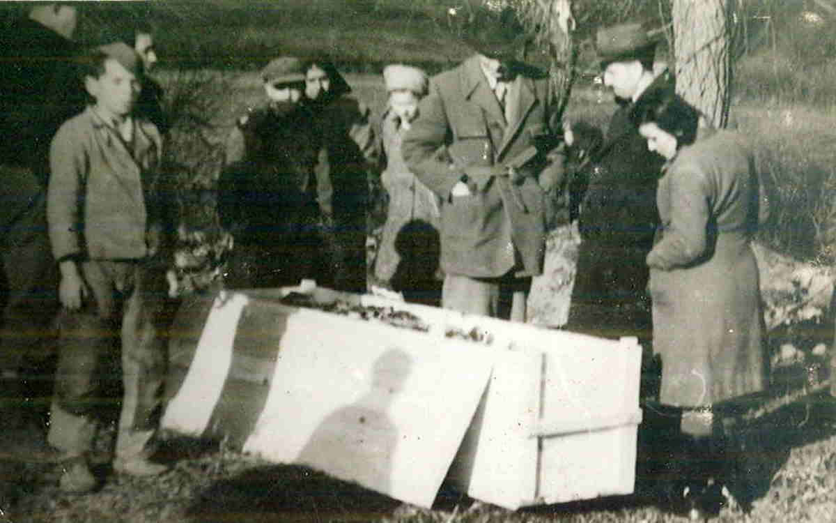 Ekshumacije u Prekopi u prosincu 1947. Ekshumacije u Prekopi u prosincu 1947jpg