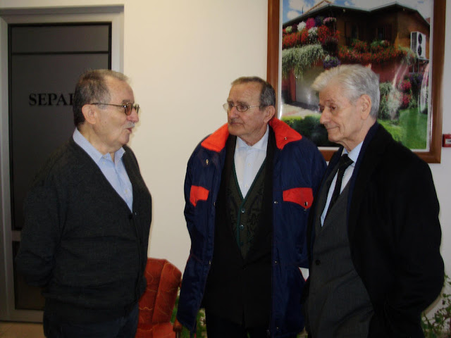 Milan (u sredini) sa svojim Banijcima, Milošem Kordićem (lijevo) i Svetozarom Vinčićem (desno)