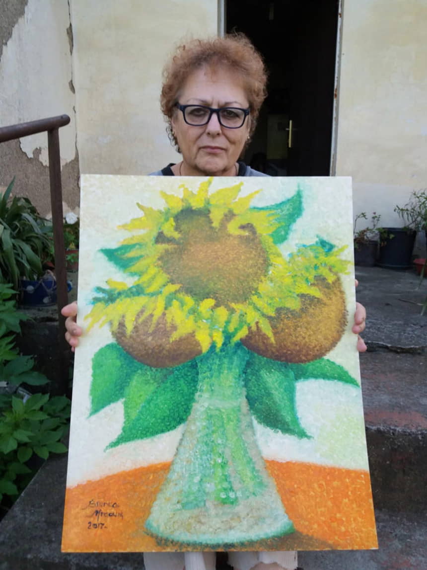 Branka Mraović sa jednom od slika