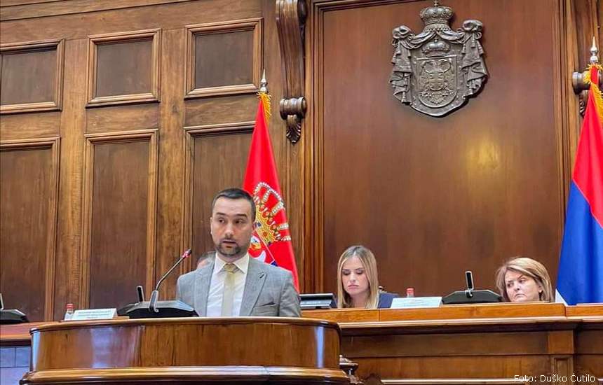Duško Ćutilo se osvrnuo na programe koje je je Fond za izbegla, raseljena lica i za saradnju sa Srbima u regionu uz podršku Pokrajinske vlade realizovao u prethodnom periodu kako bi naš narod u toj zemlji sačuvao identitet