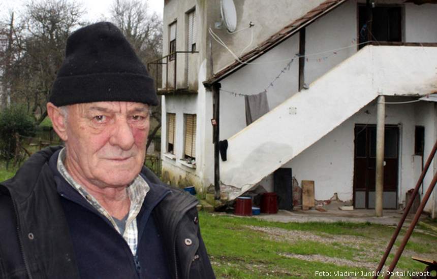Sa svinjama u štali – Stevo Vilić (Foto: Vladimir Jurišić)