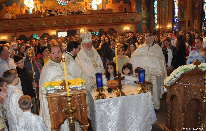 Vladika_Longin_je_predvodio_uskršnju_liturgiju_u_Čikagu