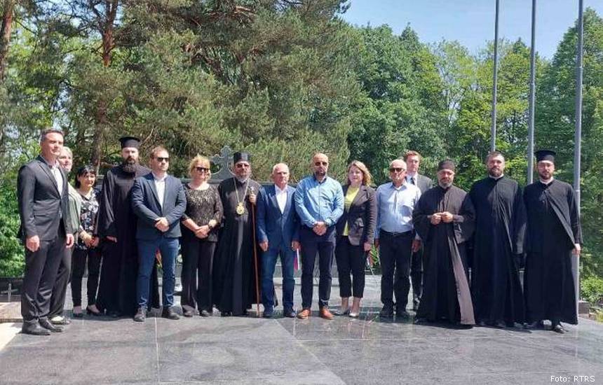 Parastos Srbima u Glini 1