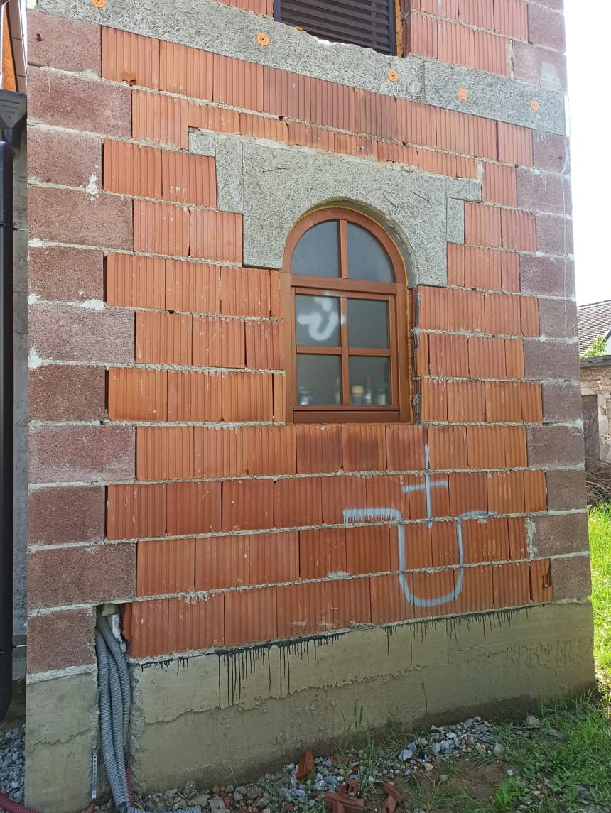 Ustaski grafiti na hramu sv spiridona 3