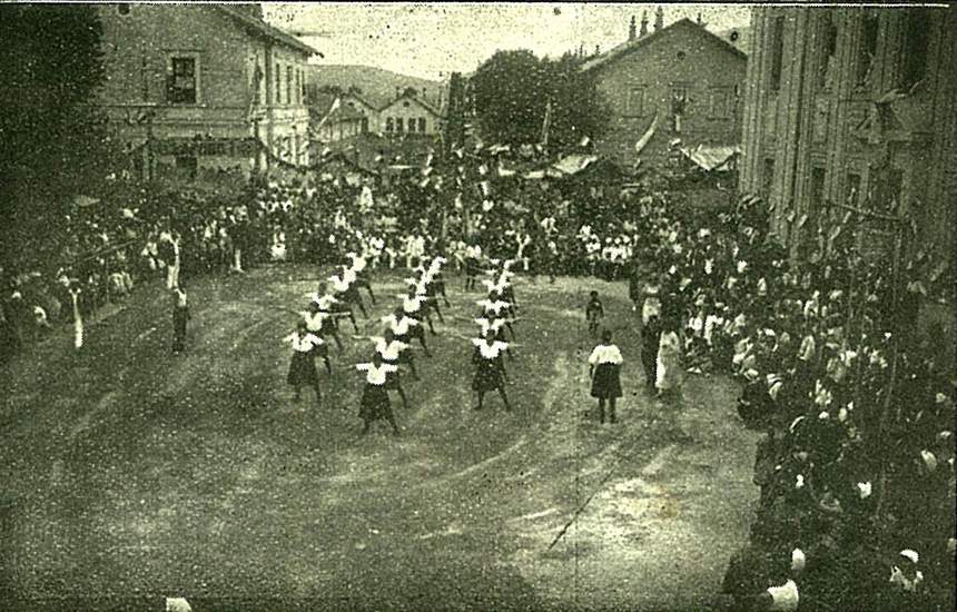 Ženski podmladak na sletu u Čapljini 1924.