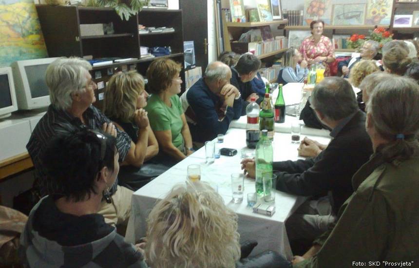 Likovna kolonija "Jesen u Petrinji" 2010. u prostoru petrinjskog Pododbora "Prosvjete" uništenom u potresu