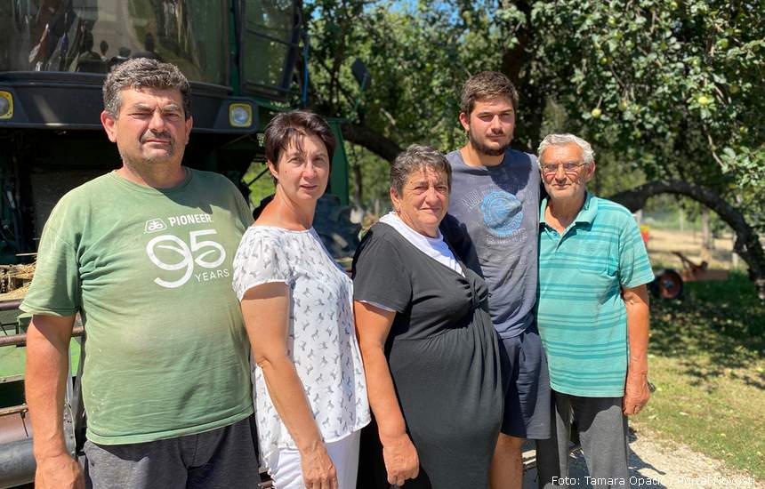 Peteročlana familija Korkut u Pješčanici drži veliko gospodarstvo | Foto Tamara Opačić