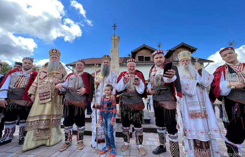 Čuvari Hristova groba sa patrijarhom Porfirijem, Mitropolitom&nbsp;crnogorsko-primorskim Joanikijem i vladikom slavonskim Jovanom.