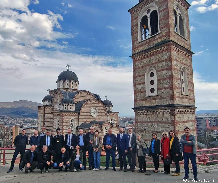 Učesnici Konferencije ispred crkve Svetog Dimitrija