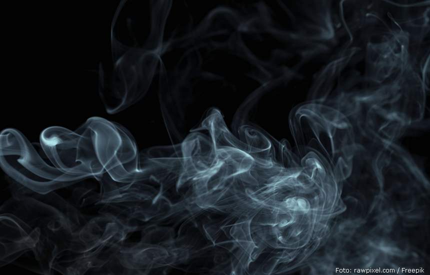 [url=https://www.freepik.com/free-photo/abstract-smoke-wallpaper-background-desktop_18100423.htm]Image by rawpixel.com on Freepik[/url]