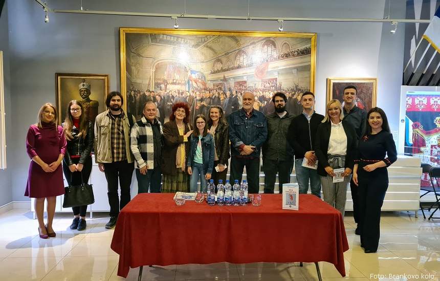 Fotos sa promocije Lije pandemije1