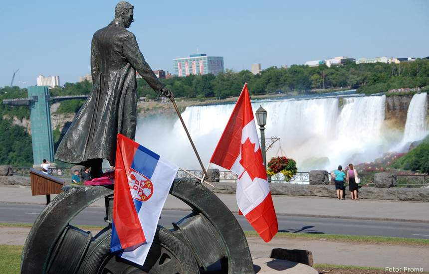 Spomenik Nikoli Tesli u kanadskoj Nijagari