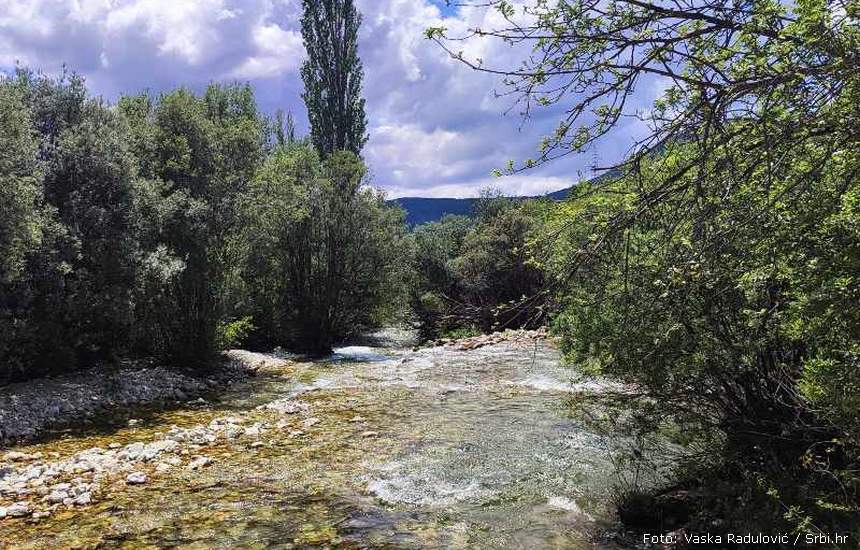 Zrmanja Vrelo 2