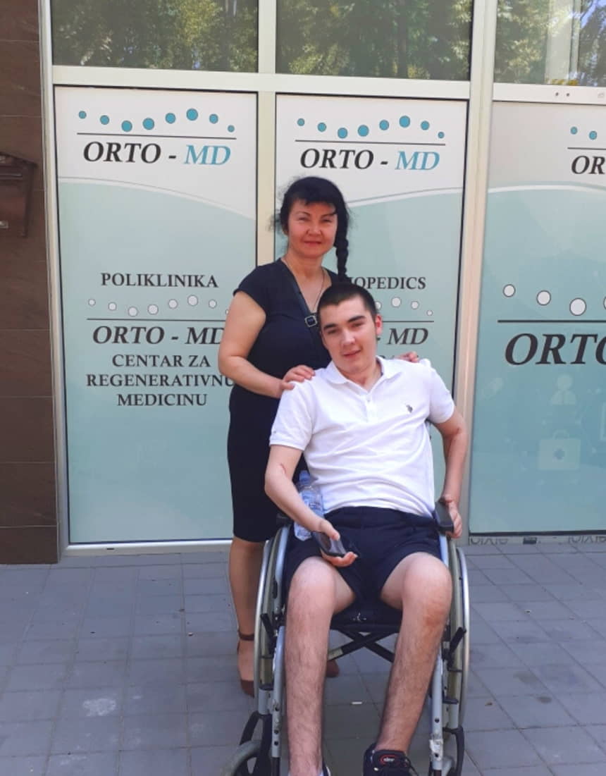 Vasilije Urošević sa majkom Đurđicom | Foto: Una Serbica / Privatna arhiva
