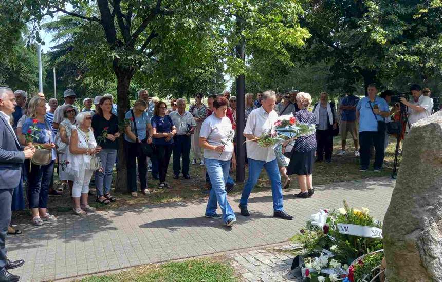 Predstavnici Zavičajnog udruženja Banijaca polažu cvijeće