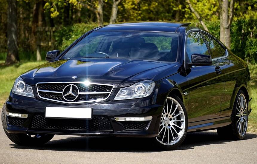 mercedes benz 1370536 1280 pixabay
