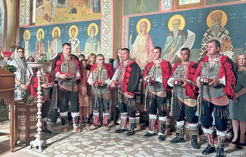 Cuvari Hristovog groba foto Eparhija dalmatinska
