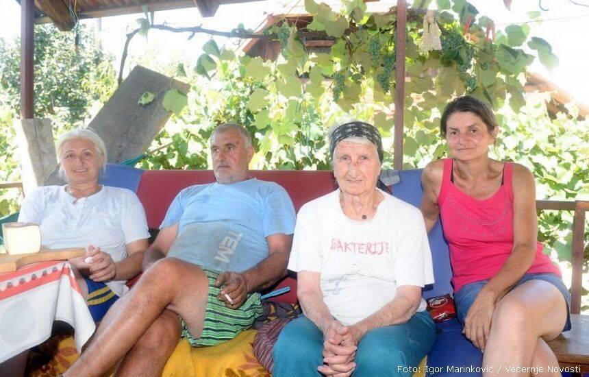 Julijana, Đuroslav, Milka i Milica Pribičević žive u Grabovici