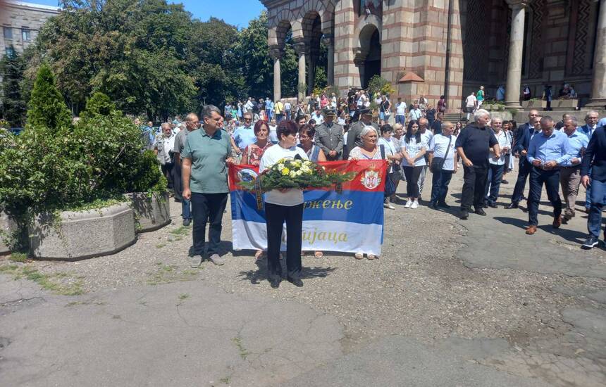 Oluja Parastos 11