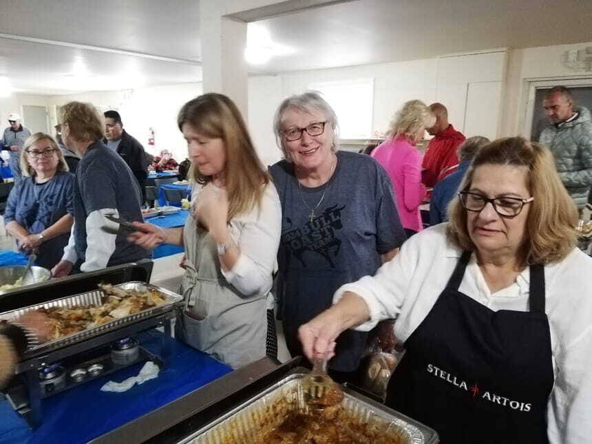 Vrijedne domaćice: Zorica Vrakela, Marija Đurić, protinica Ljilja Pavlović, Vera Jovanović i Lela Klipa