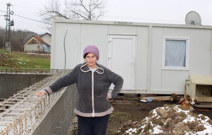 Žena pod hladnim limenim krovom – Mira Šušnjar