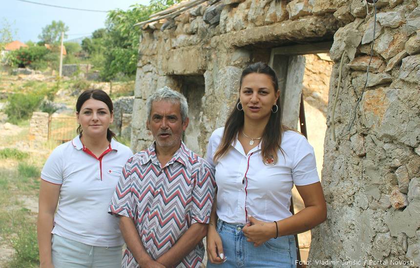 zrinka zeljko milica s lijeva