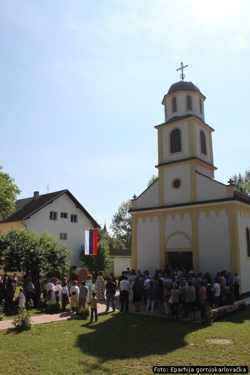 Hramovna_slava_u_Topuskom_08.jpg