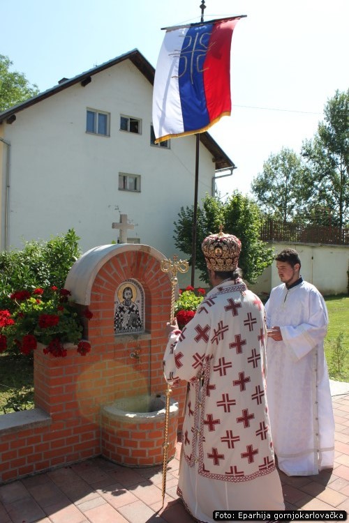 Hramovna_slava_u_Topuskom_09.jpg