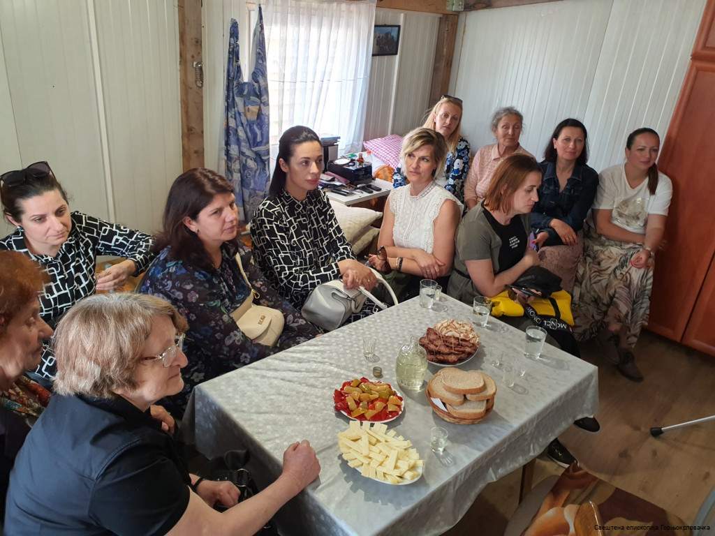Kolo_srpskih_sestara_2.jpg