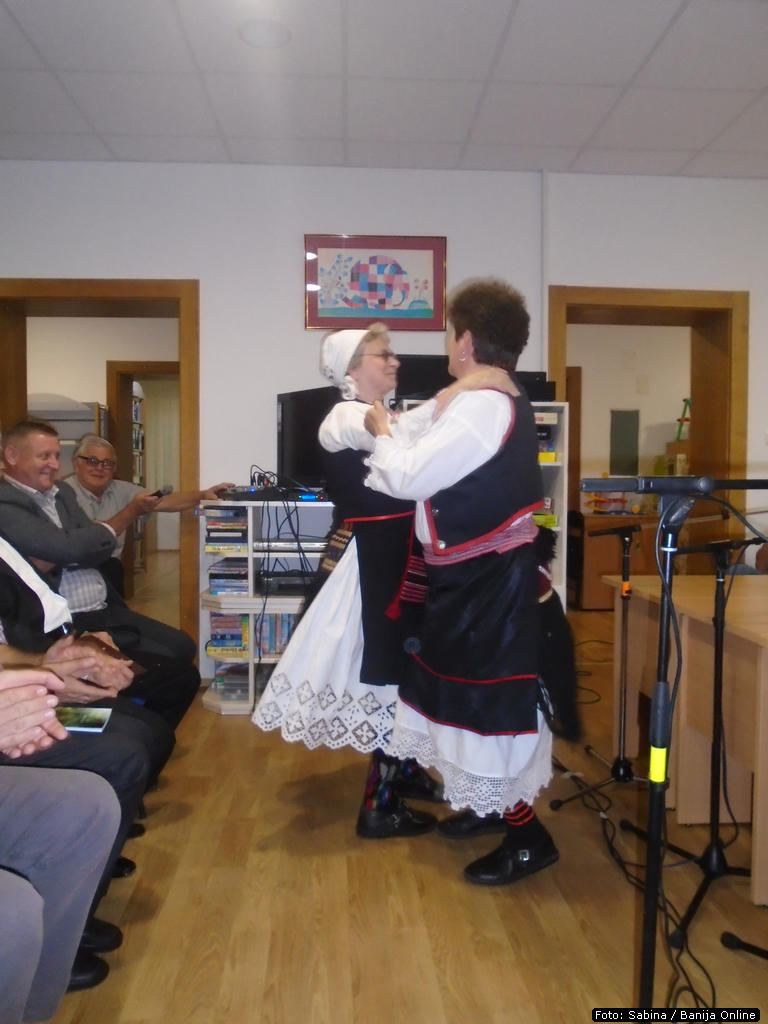Knjizevno_vece_u_Dvoru_37.jpg