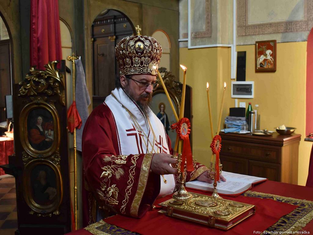 Liturgija_u_Dvoru_2.jpg
