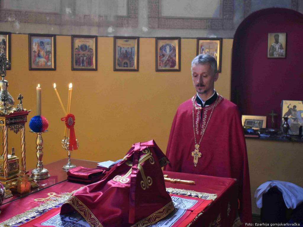 Liturgija_u_Dvoru_5.jpg