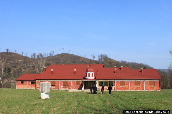 Arhijerejska_Liturgija_u_manastiru_Komogovina_13.jpg