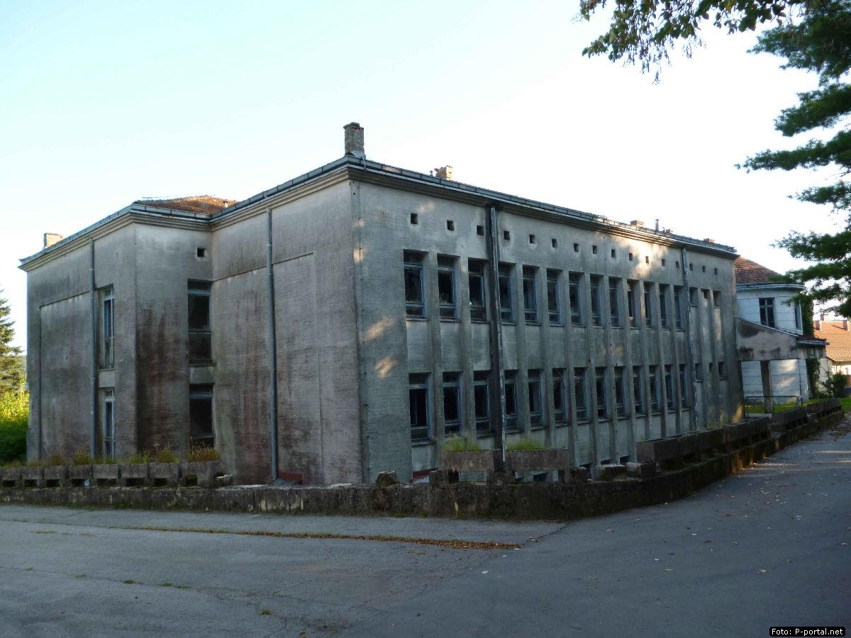 Dvor3